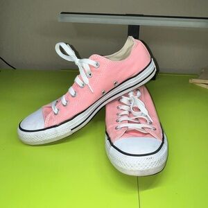 Pink Converse Chuck Taylor All Star Women’s 10